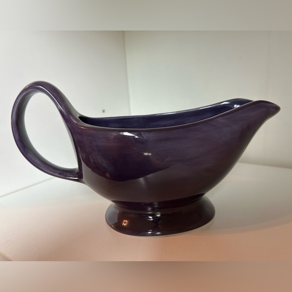 Pottery Barn Sausilito 14oz Plum Gravy Boat - Picture 1 of 10